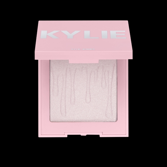 KyLight Pressed Illuminating Highlighting Powder in "Princess Please" - Picture 8 of 12